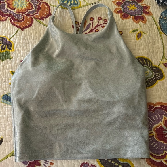 Old Navy Active Powersoft Build-In Bra Top - Picture 1 of 4